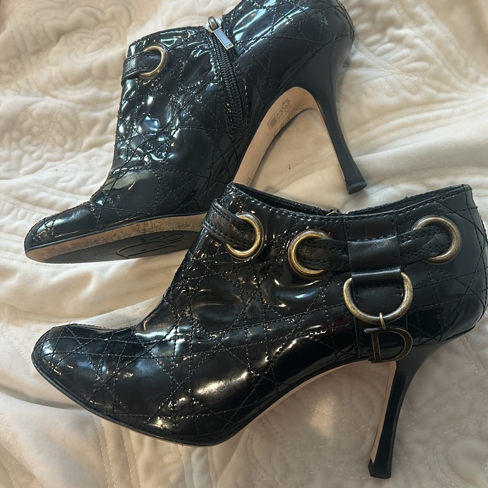 DIOR Black Patent Leather Signature Booties- 8.5 - Picture 6 of 13